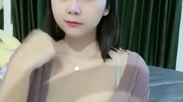 Ratu Cantik Twerking Bokong Mulus MangoLive