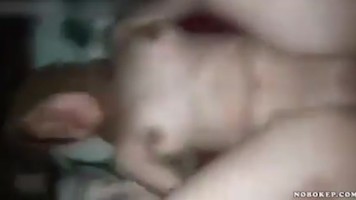 Genjot Cewe Jilbab Memek Sempit